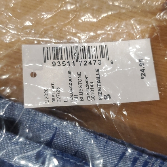 Boys size 8 tropical printed shorts - Picture 3 of 3